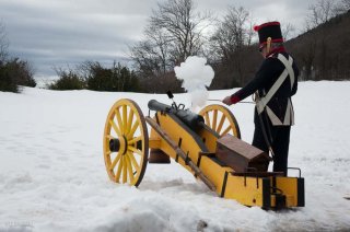 Laffrey. Commémoration du 7 mars à la prairie de la rencontre. Le coup de canon