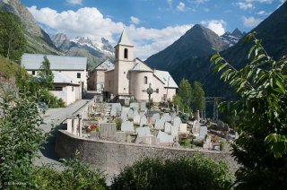 Vallée du Vénéon. Cimetière de Saint Christophe en Oisans