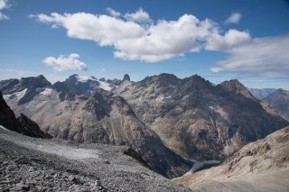 Vallée du Vénéon, vue depuis le sentier qui monte au col de la Temple