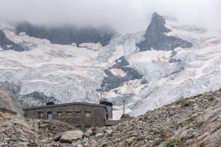 Vallée du Vénéon. Refuge et glacier de la Pilatte