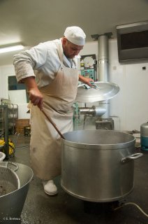 Préparation de canard cuisiné. Ferme Les Canards du Vercors à Saint Martin en Vercors