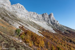 Falaises du balcon orientale du Vercors avec la Grande Moucherolle et les Deux Soeurs