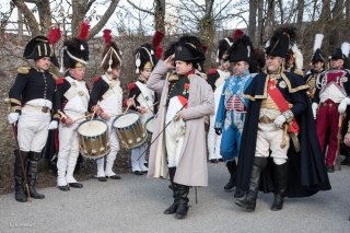 Napoléon et sa troupe à la Salle en Beaumont (Isère). Préparatifs de la reconstitution du bicentenaire à la prairie de la rencontre à Laffrey. 7 mars 2015