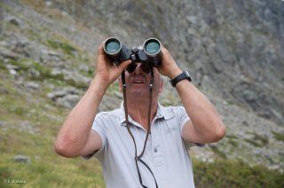 Jeannot cherche ses brebis en alpage. Champsaur, Hautes-Alpes