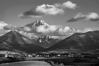 Le plateau du Trièves avec Monestier du Percy et le Grand Ferrand. Novembre 2015