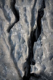 Lapiaz (érosion du calcaire) sur les hauts plateaux du Vercors. Isère
