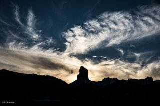 Soleil couchant derrière le Mont-Aiguille