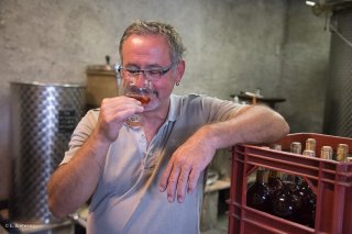 Le vin du Trièves. Jour de mise en bouteille à la cave de Prébois