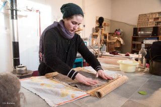 Caroline, La môme aux moutons, travail de la laine et fabrication d'objets à Châtel en Trièves